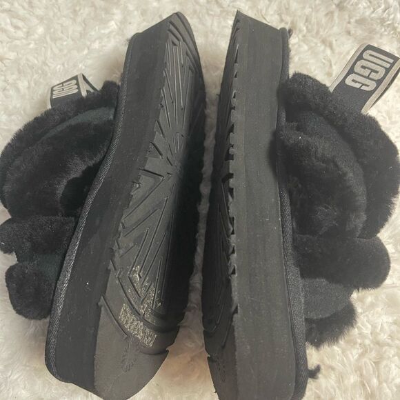 UGG Disco platform Cross Genuine Shearling Fuzzy Black Slide Sandals SZ10 . - Picture 10 of 16